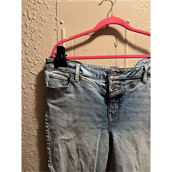 m Jeans By Maurices Light Colored Mid-Rise Kick Boot Ankle Jeans Woman’s Size 16 - Picture 5 of 15